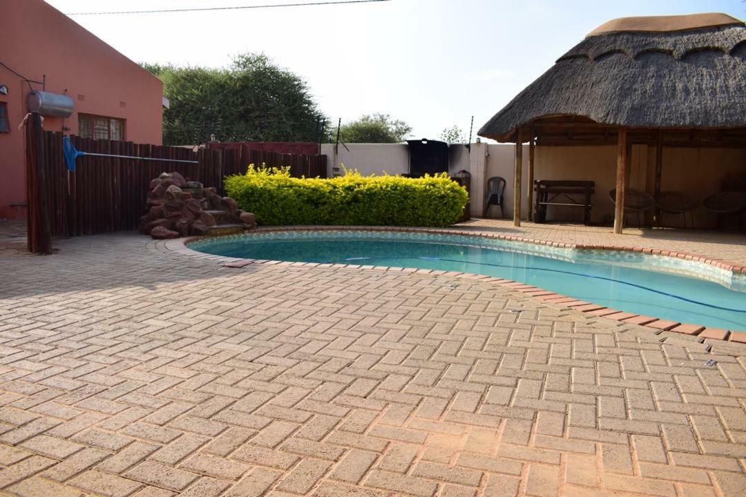 Skyhawk Guesthouse Gaborone Bagian luar foto